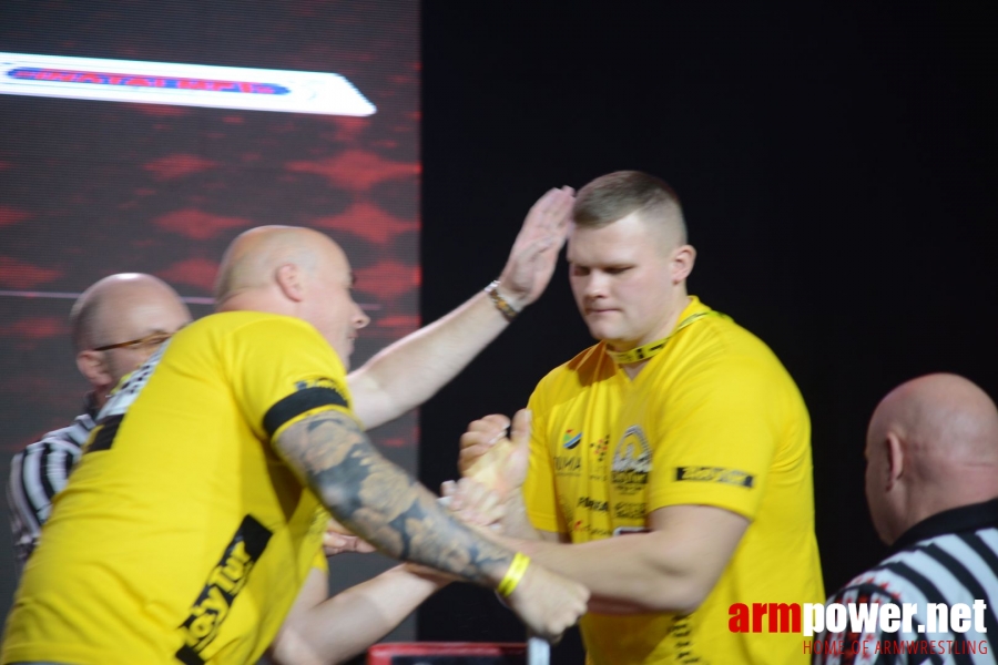 Zloty Tur 2018 - eliminations left hand # Siłowanie na ręce # Armwrestling # Armpower.net